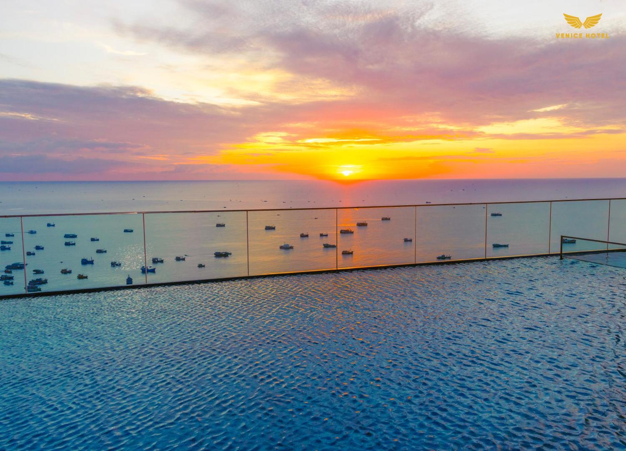 Venice Hotel Phu Quoc - Free Airport Shuttle & Sunset Town Tour Buitenkant foto